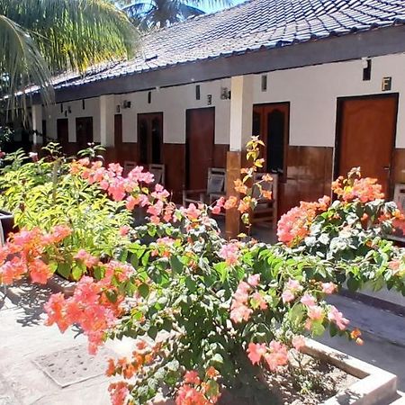Ekas Beach Guesthouse And Restaurant Ngoại thất bức ảnh